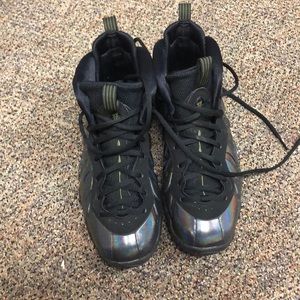 Black Holographic Foamposites Women’s Size 8